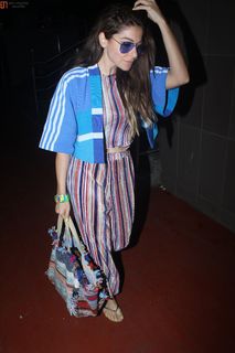 Kanika Kapoor feet photo 1
