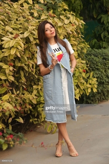 Kanika Kapoor feet photo 4
