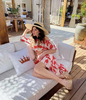 Kanika Kapoor feet photo 12