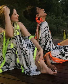 Kanika Kapoor feet photo 6
