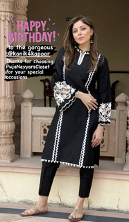 Kanika Kapoor feet photo 2