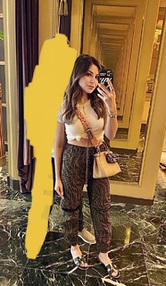 Kanika Kapoor feet photo 15