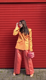 Kanika Kapoor feet photo 9