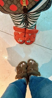 Kanika Kapoor feet photo 15