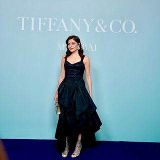 Kanika Kapoor feet photo 4