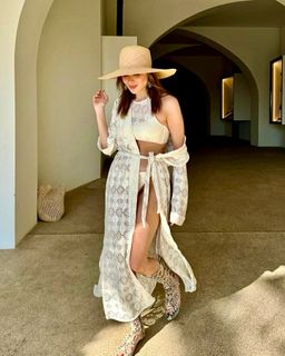 Kanika Kapoor feet photo 2