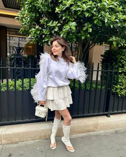 Kanika Kapoor feet photo 12