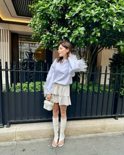Kanika Kapoor feet photo 11