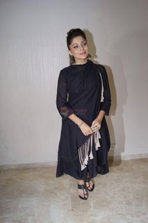 Kanika Kapoor feet photo 8