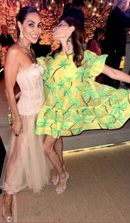 Kanika Kapoor feet photo 13