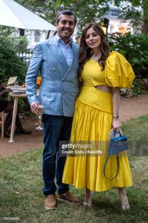 Kanika Kapoor feet photo 6