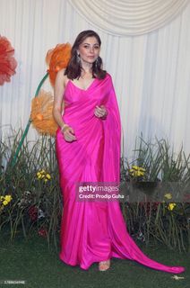 Kanika Kapoor feet photo 5