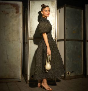Kanika Kapoor feet photo 10
