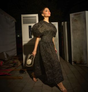 Kanika Kapoor feet photo 7