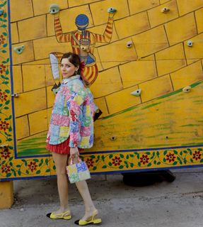 Kanika Kapoor feet photo 12