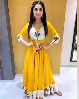 Kanika Mann feet photo thumbnail