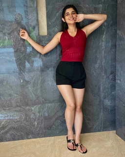 Kanika Mann feet photo thumbnail