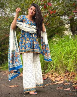 Kanika Mann feet photo thumbnail