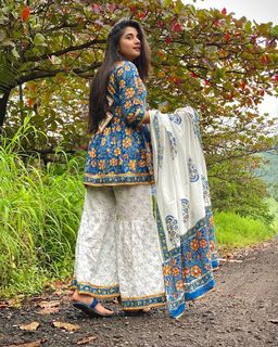 Kanika Mann feet photo thumbnail