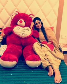 Kanika Mann feet photo thumbnail