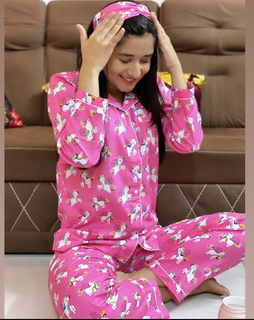 Kanika Mann feet photo thumbnail