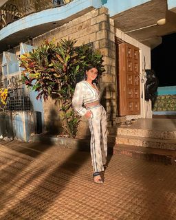 Kanika Mann feet photo thumbnail