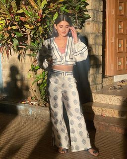 Kanika Mann feet photo thumbnail