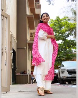 Kanika Mann feet photo thumbnail