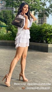 Kanika Mann feet photo thumbnail