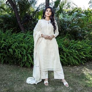 Kanika Mann feet photo thumbnail