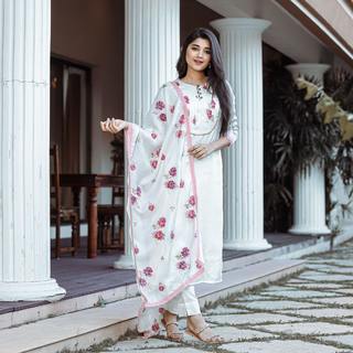 Kanika Mann feet photo thumbnail