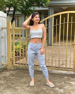 Kanika Mann feet photo thumbnail