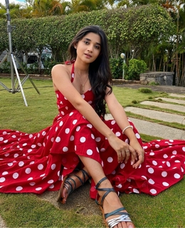 Kanika Mann feet photo thumbnail