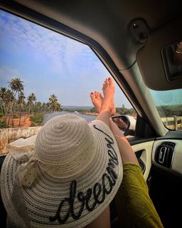 Kanika Mann feet photo thumbnail