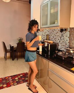 Kanika Mann feet photo thumbnail