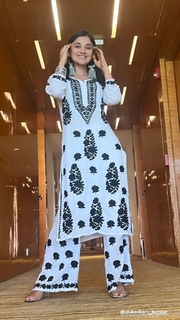 Kanika Mann feet photo thumbnail