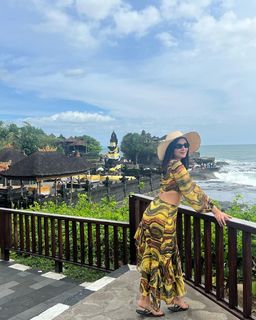 Kanika Mann feet photo thumbnail