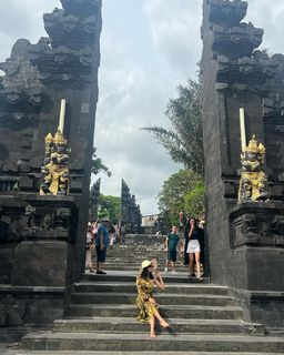 Kanika Mann feet photo thumbnail