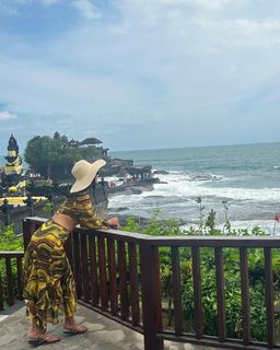 Kanika Mann feet photo thumbnail