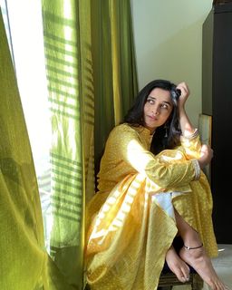 Kanika Mann feet photo thumbnail