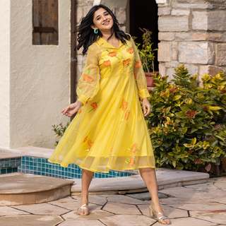 Kanika Mann feet photo thumbnail