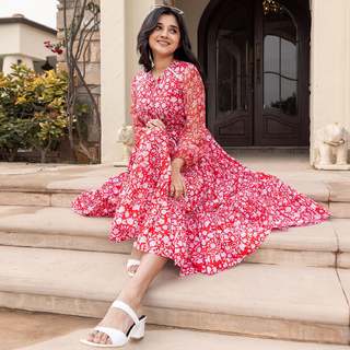 Kanika Mann feet photo thumbnail