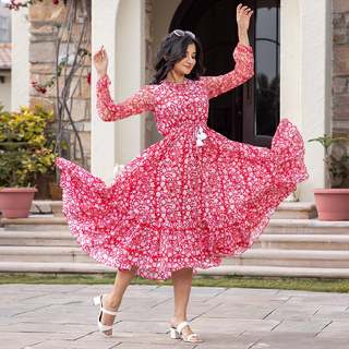 Kanika Mann feet photo thumbnail