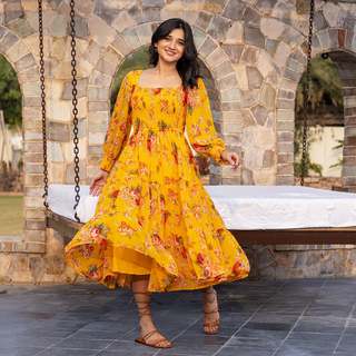 Kanika Mann feet photo thumbnail