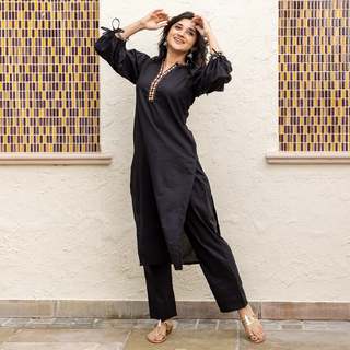 Kanika Mann feet photo thumbnail