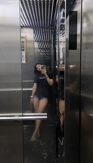 Kanika Mann feet photo thumbnail