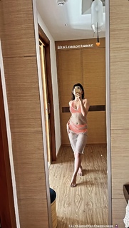 Kanika Mann feet photo thumbnail