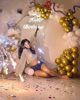 Kanika Mann feet photo thumbnail