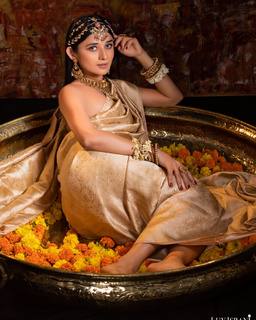 Kanika Mann feet photo thumbnail