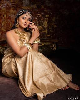 Kanika Mann feet photo thumbnail